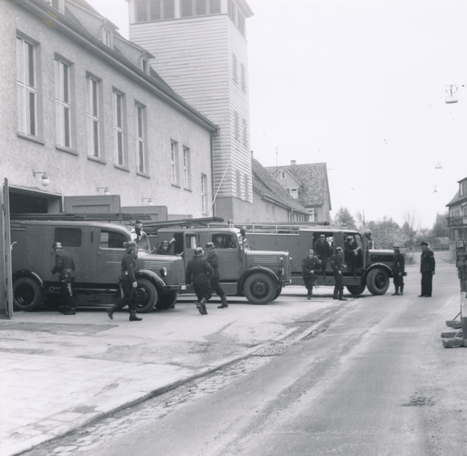 LF 15 (Fahrzeug in der Mitte)